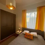 R House - Brand New With Patio And Garage * Варшава