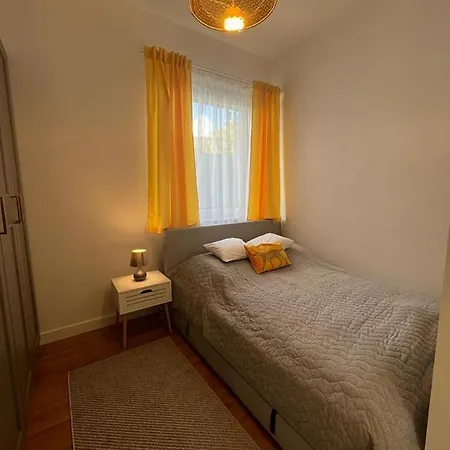 Apartamento R House - Brand New With Patio And Garage