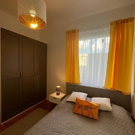 R House - Brand New With Patio And Garage * Varsovia