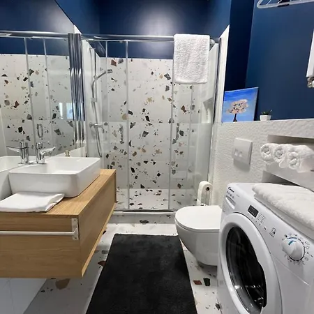 R House - Brand New With Patio And Garage Varsovia