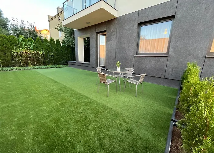 R House - Brand New With Patio And Garage شقة *