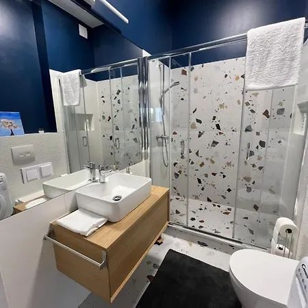 R House - Brand New With Patio And Garage Warszawa