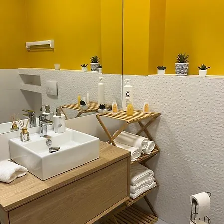 Appartement R House - Brand New With Patio And Garage Varsovie