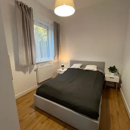 R House - Brand New With Patio And Garage Appartement