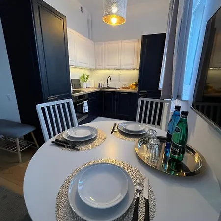 R House - Brand New With Patio And Garage * Varsovie