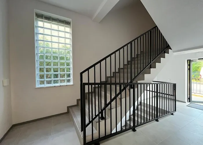 Apartman R House - Brand New With Patio And Garage Varsó