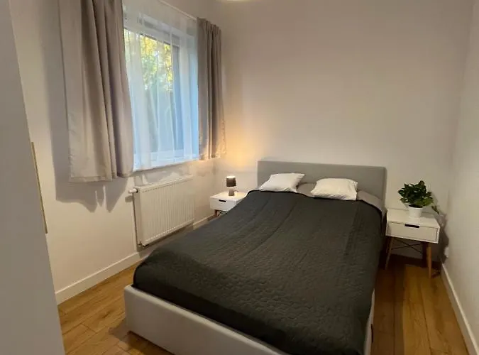 R House - Brand New With Patio And Garage Apartman