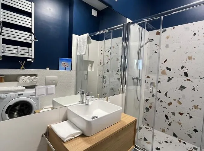 R House - Brand New With Patio And Garage Apartman Varsó